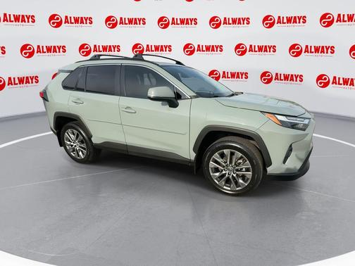 2022 Toyota RAV4 XLE Premium