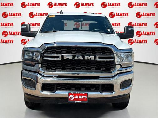 2023 RAM 2500 Tradesman Crew Cab 4x4 8' Box
