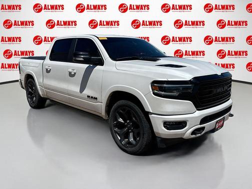 Ivory White Tri-Coat Pearlcoat 2021 RAM 1500 Limited