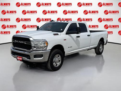 Bright White Clearcoat 2022 RAM 2500 Tradesman Crew Cab 4x4 8' Box