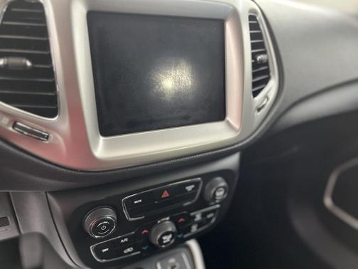 2017 Jeep New Compass Latitude