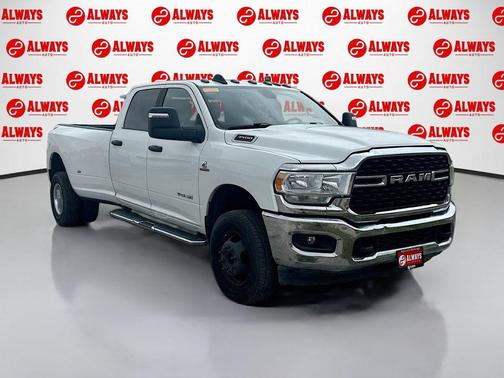 Bright White Clearcoat 2023 RAM 3500 Big Horn Crew Cab 4x4 8' Box