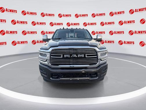 2024 RAM 3500 Laramie Crew Cab 4x4 8' Box