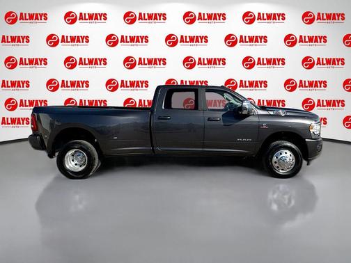 2024 RAM 3500 Laramie Crew Cab 4x4 8' Box
