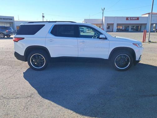 2021 Chevrolet Traverse LT Cloth