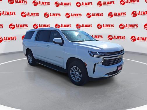 2023 Chevrolet Suburban LT
