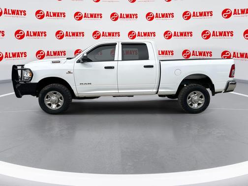2022 RAM 2500 Tradesman Crew Cab 4x4 6'4' Box