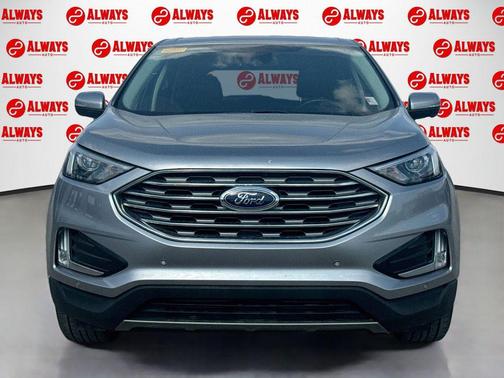 Iconic Silver Metallic 2022 Ford Edge Titanium