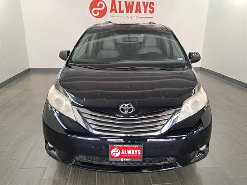 2016 Toyota Sienna XLE