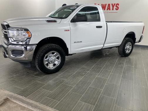 2022 RAM 2500 Tradesman Regular Cab 4x4 8' Box