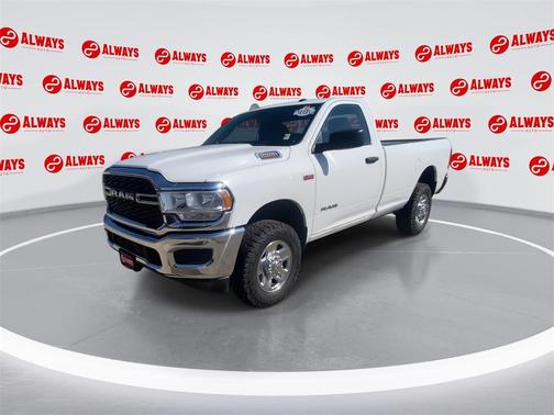 2022 RAM 2500 Tradesman Regular Cab 4x4 8' Box