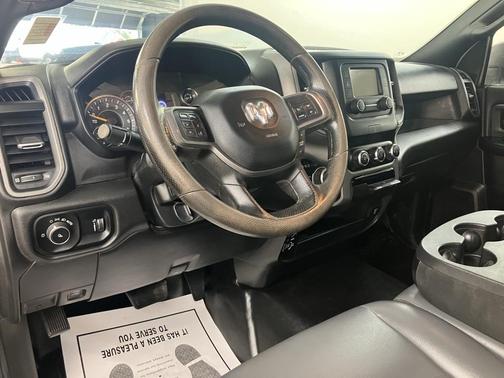 2022 RAM 2500 Tradesman Regular Cab 4x4 8' Box