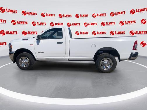 2022 RAM 2500 Tradesman Regular Cab 4x4 8' Box