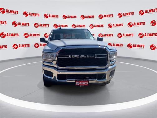 2022 RAM 2500 Tradesman Regular Cab 4x4 8' Box