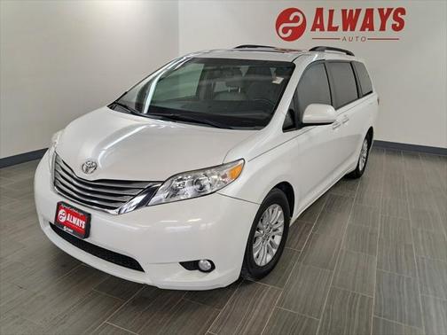 2015 Toyota Sienna XLE