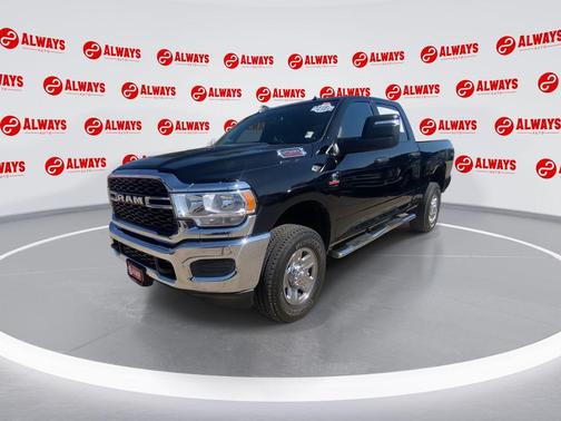 2024 RAM 2500 Tradesman Crew Cab 4x4 6'4' Box