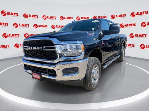 2024 RAM 2500 Tradesman Crew Cab 4x4 6'4' Box