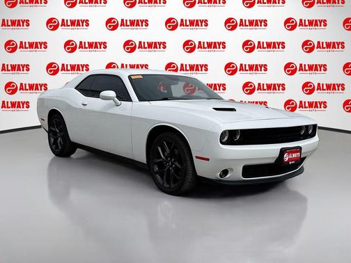 2022 Dodge Challenger SXT