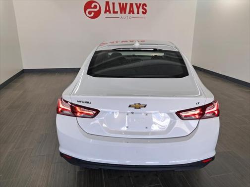 2022 Chevrolet Malibu FWD LT