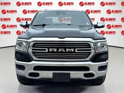 Diamond Black Crystal Pearlcoat 2023 RAM 1500 Laramie
