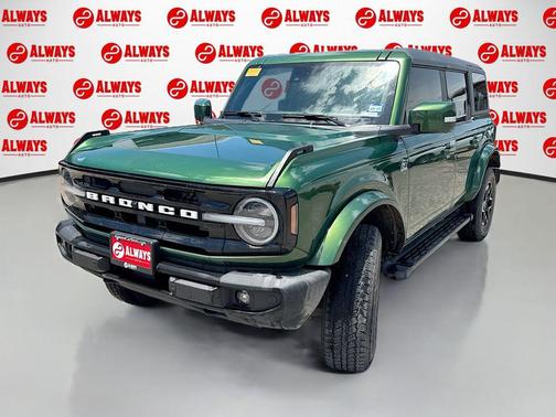 ERUPTION GREEN METALLIC 2024 Ford Bronco Outer Banks