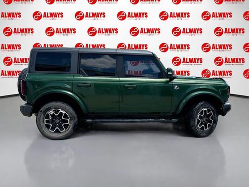 ERUPTION GREEN METALLIC 2024 Ford Bronco Outer Banks