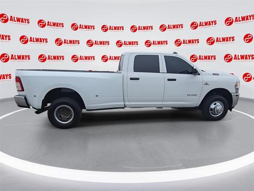 2019 RAM 3500 Tradesman Crew Cab 4x4 8' Box