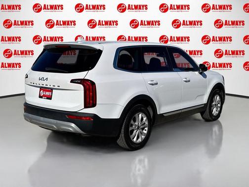 2022 Kia Telluride LX