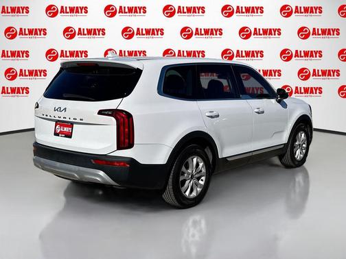2022 Kia Telluride LX