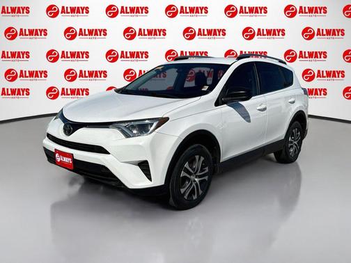 Super White 2018 Toyota RAV4 LE