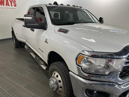 2024 RAM 3500 Big Horn Crew Cab 4x4 8' Box