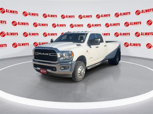 2024 RAM 3500 Big Horn Crew Cab 4x4 8' Box