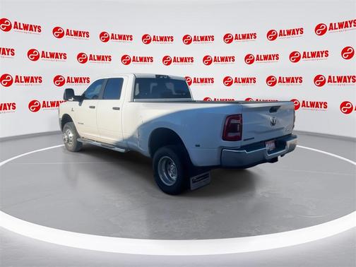 2024 RAM 3500 Big Horn Crew Cab 4x4 8' Box
