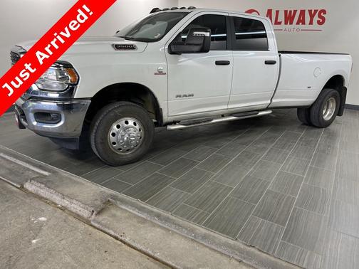 2024 RAM 3500 Big Horn Crew Cab 4x4 8' Box