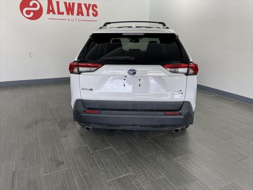 2022 Toyota RAV4 Hybrid XLE