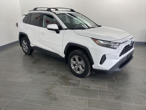 2022 Toyota RAV4 Hybrid XLE