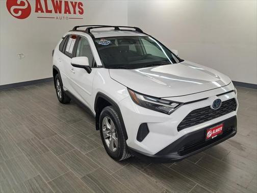 2022 Toyota RAV4 Hybrid XLE