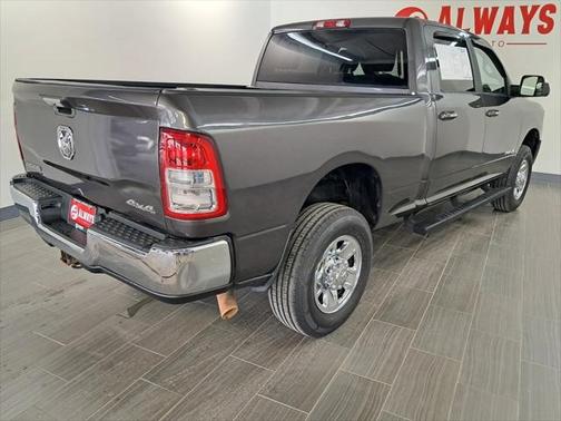 2019 RAM 2500 Big Horn Crew Cab 4x4 6'4' Box