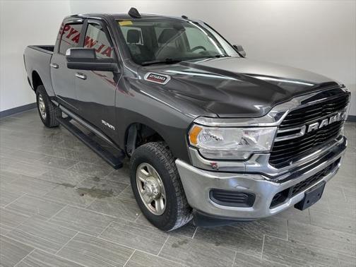 2019 RAM 2500 Big Horn Crew Cab 4x4 6'4' Box