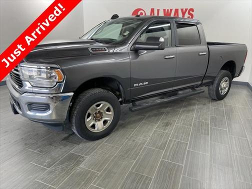 2019 RAM 2500 Big Horn Crew Cab 4x4 6'4' Box