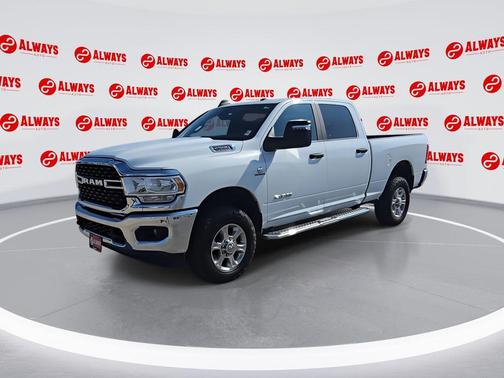 2023 RAM 2500 Big Horn Crew Cab 4x4 6'4' Box