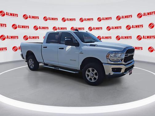 2023 RAM 2500 Big Horn Crew Cab 4x4 6'4' Box