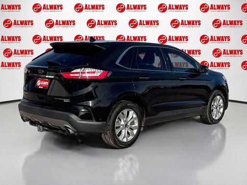 AGATE BLACK METALLIC 2020 Ford Edge Titanium