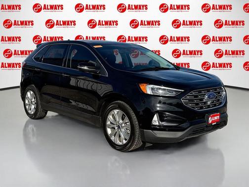 AGATE BLACK METALLIC 2020 Ford Edge Titanium