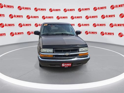 2002 Chevrolet S-10 Base
