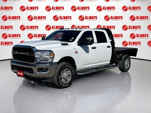 2023 RAM 3500 Tradesman Crew Cab 4x4 8' Box
