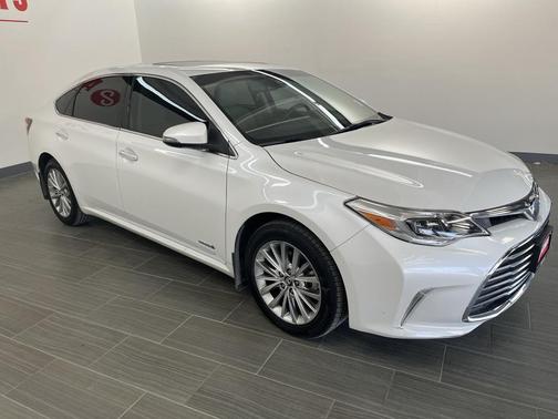 2018 Toyota Avalon Hybrid Limited