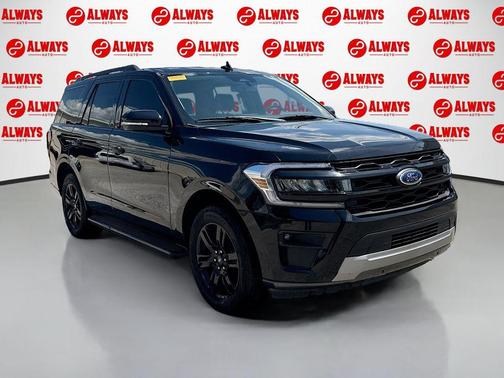 AGATE BLACK METALLIC 2022 Ford Expedition XLT