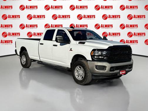 2023 RAM 3500 Tradesman Crew Cab 4x4 8' Box