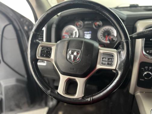 2018 RAM 2500 Laramie Crew Cab 4x4 6'4' Box